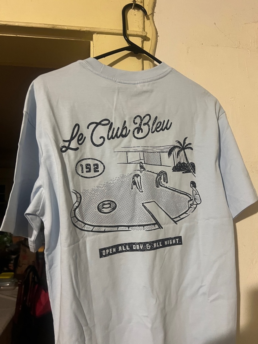 𝙃&𝙈 𝙏𝙚𝙚 - Picture 2 of 4